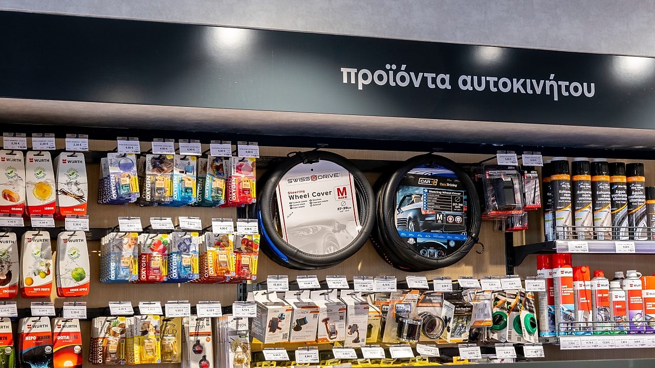 Meal deal of a sandwich, water bottle and crisps packet